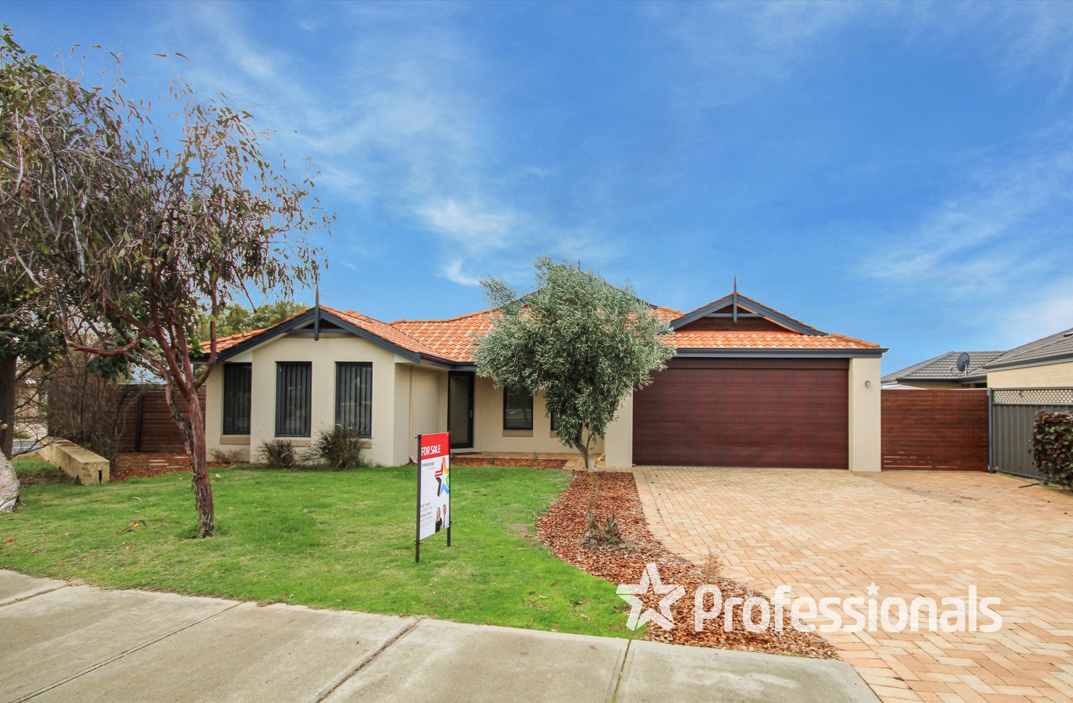 5 bedrooms House in 2 Sadler Circuit AUSTRALIND WA, 6233