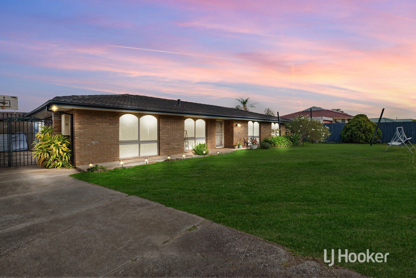 9 Carnarvon Place, Melton West VIC 3337, Image 0