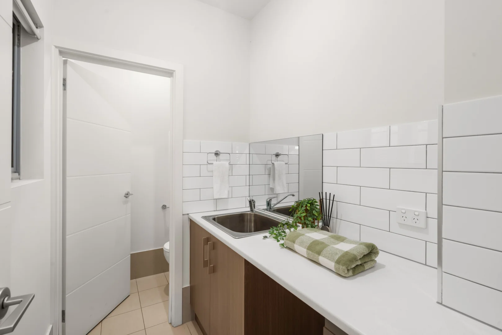 Additional image 13 of 2/2 Lonsdale Street, Woodville North SA 5012