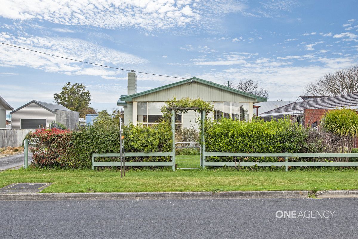 3 bedrooms House in 10 Jenner Street WYNYARD TAS, 7325