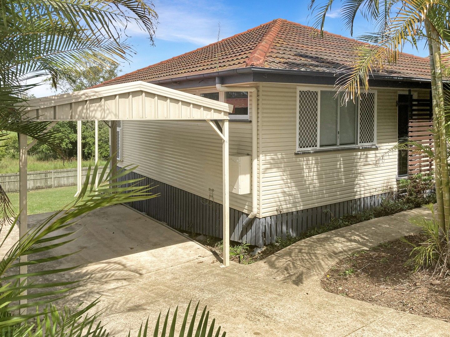 3 bedrooms House in 16 Walsh Court MONKLAND QLD, 4570