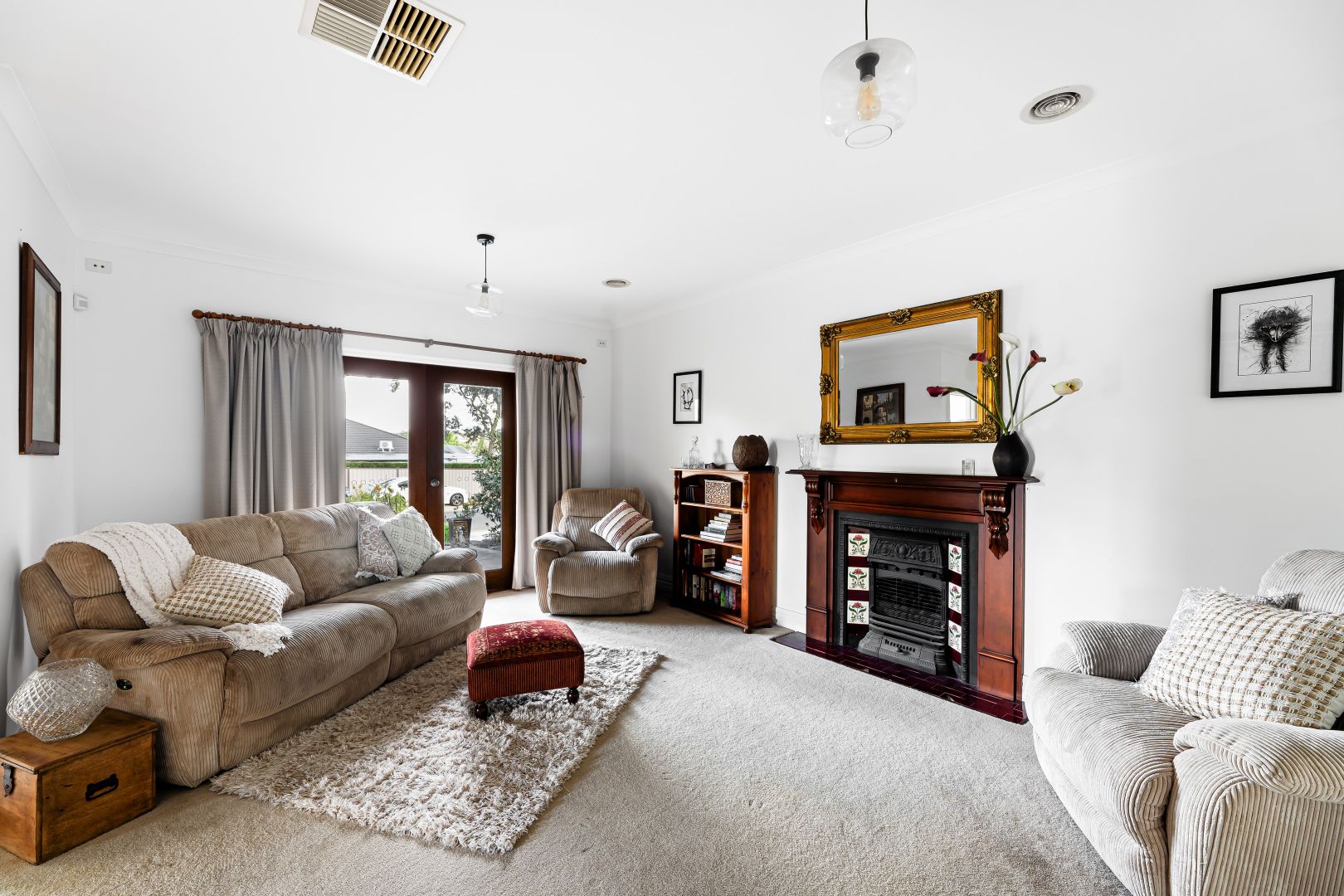 32 The Strand, Sunbury VIC 3429, Image 2