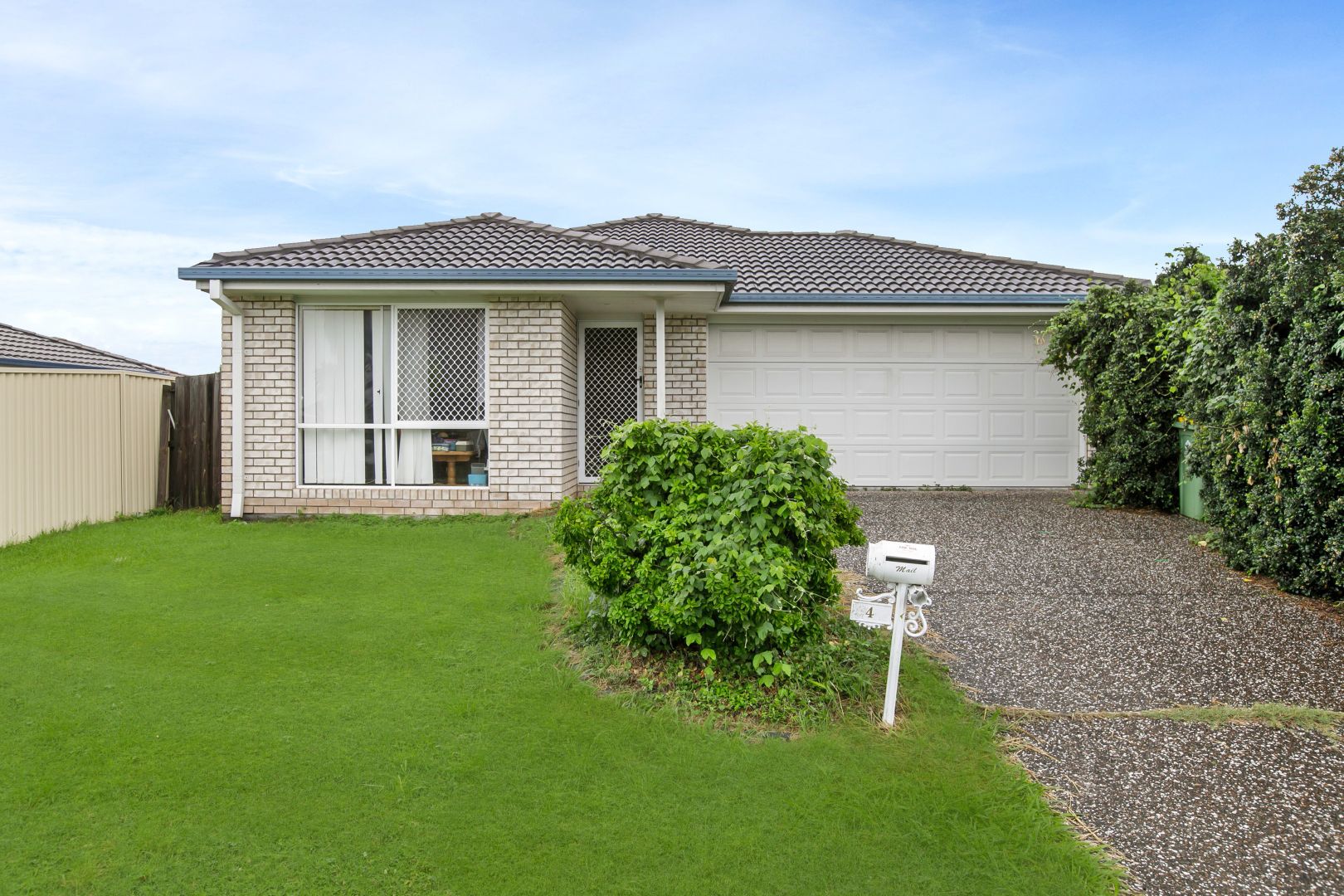 4 Lake Wivenhoe Court, Logan Reserve QLD 4133, Image 1