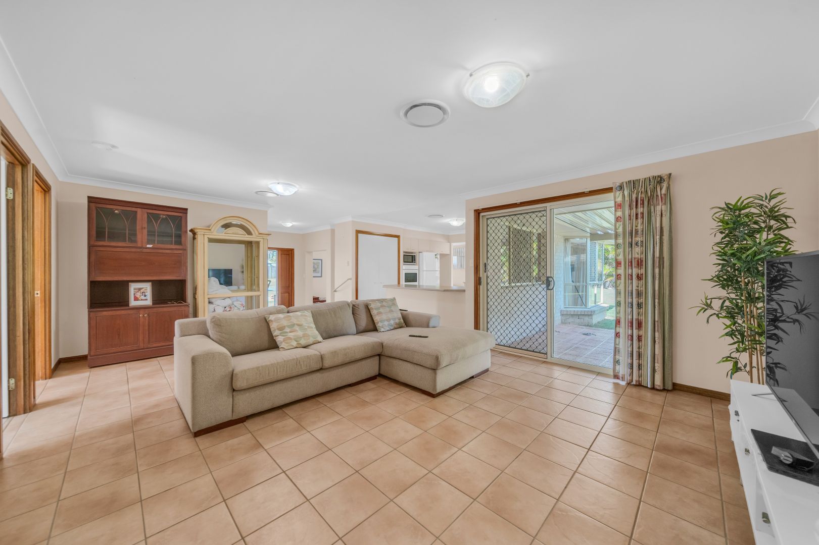 10 Kerridge Court, Wellington Point QLD 4160, Image 2