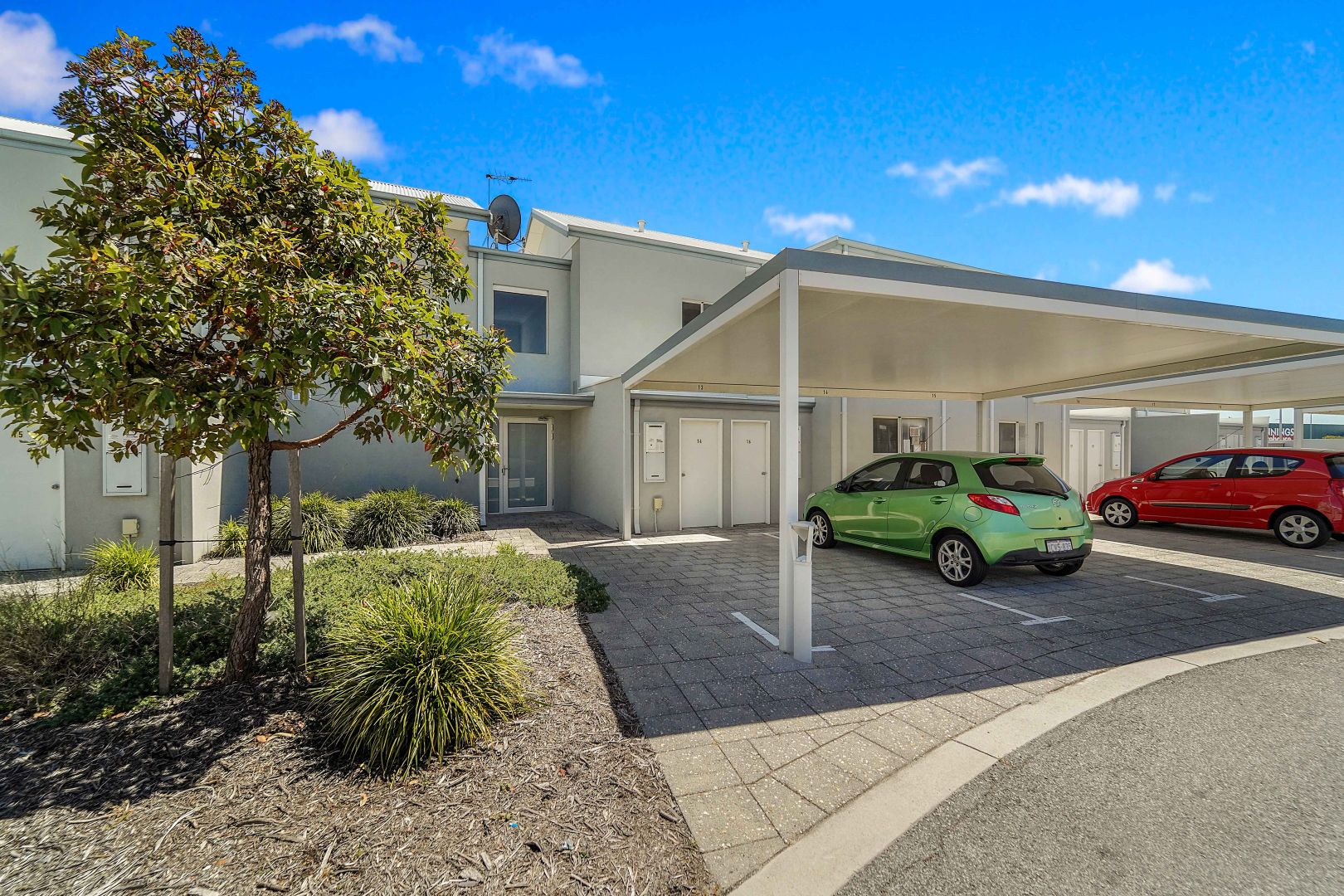 16/1 Elsbury Approach, Clarkson WA 6030, Image 2