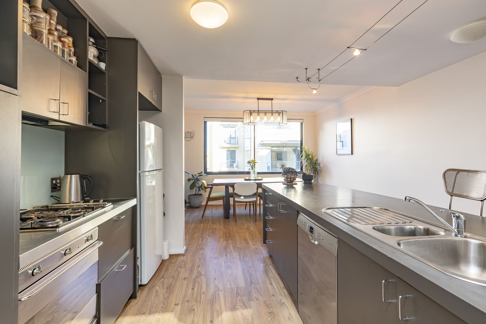 30/140 Queens Parade, Fitzroy North Property History & Address