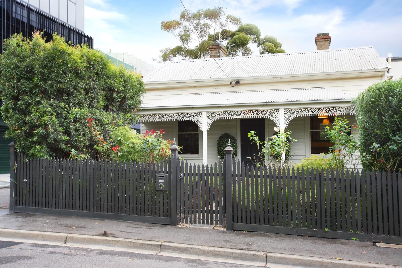 4 bedrooms House in 1 Kent Street HAWTHORN VIC, 3122