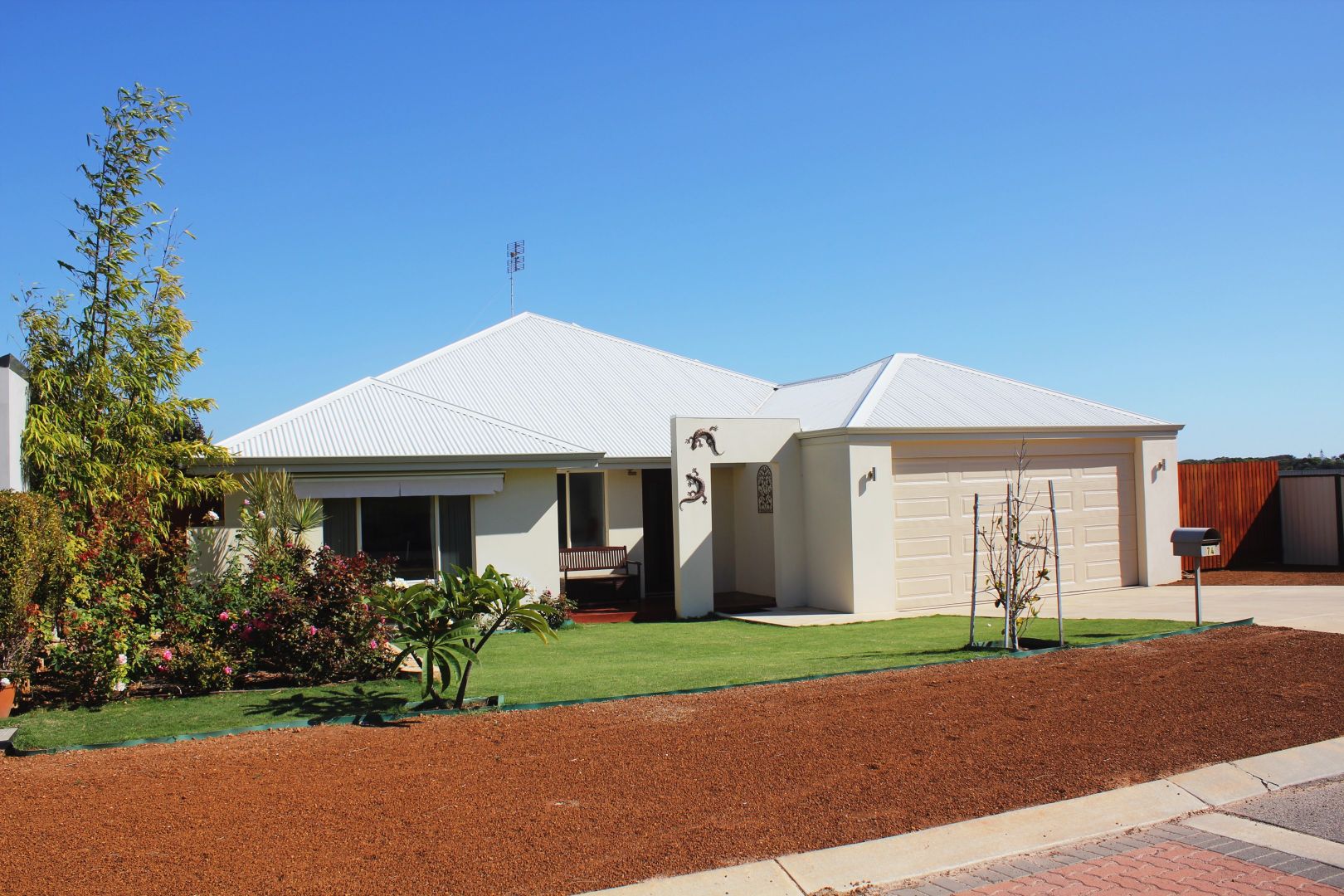 74 Retreat Boulevard, Port Deniso Property History & Address Research