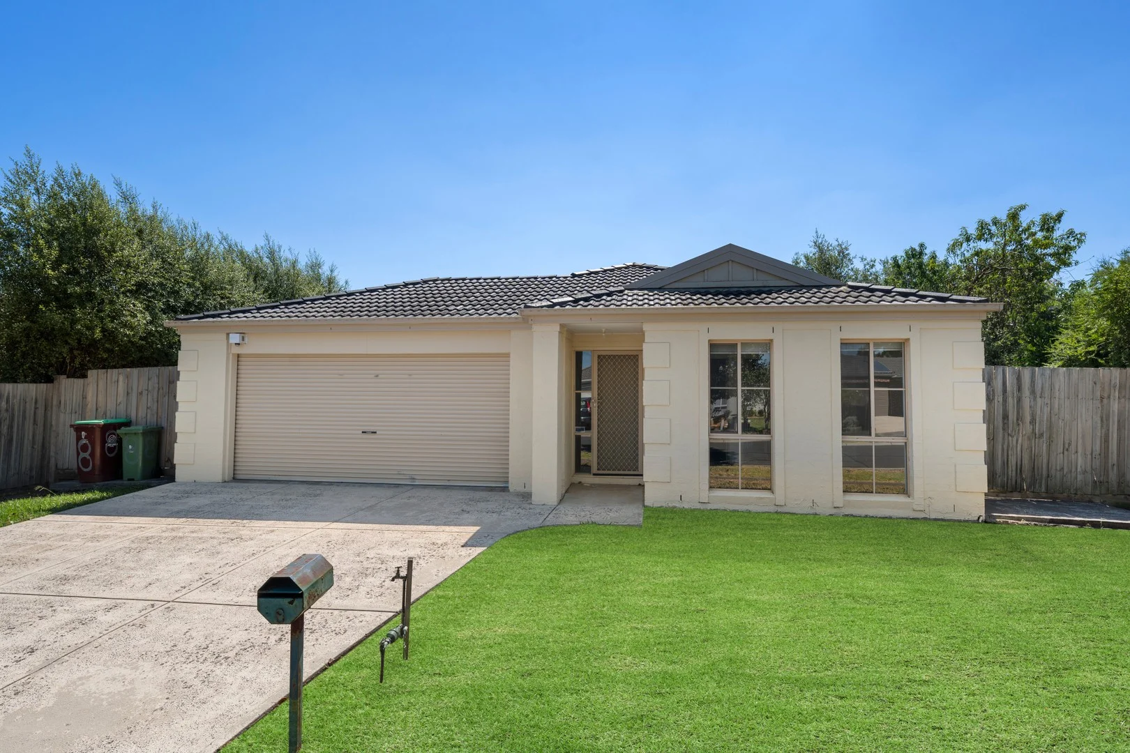 8 Kate Elizabeth Avenue, Berwick VIC 3806