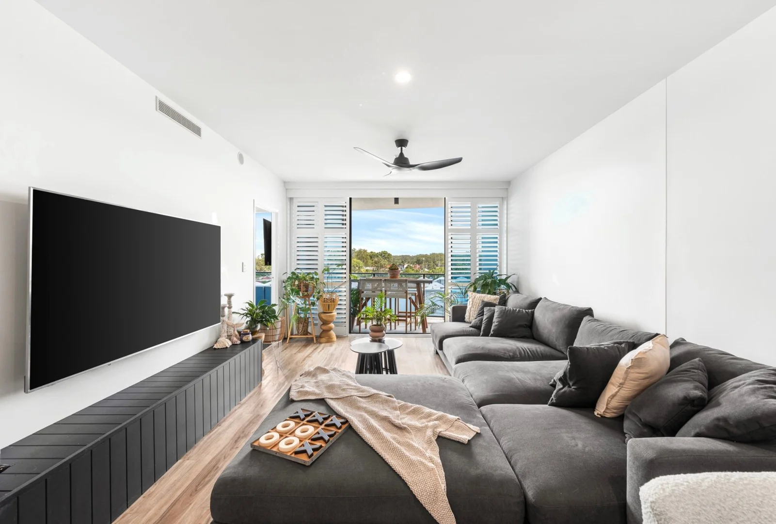 4410/5 Harbourside Court, Biggera Waters QLD 4216