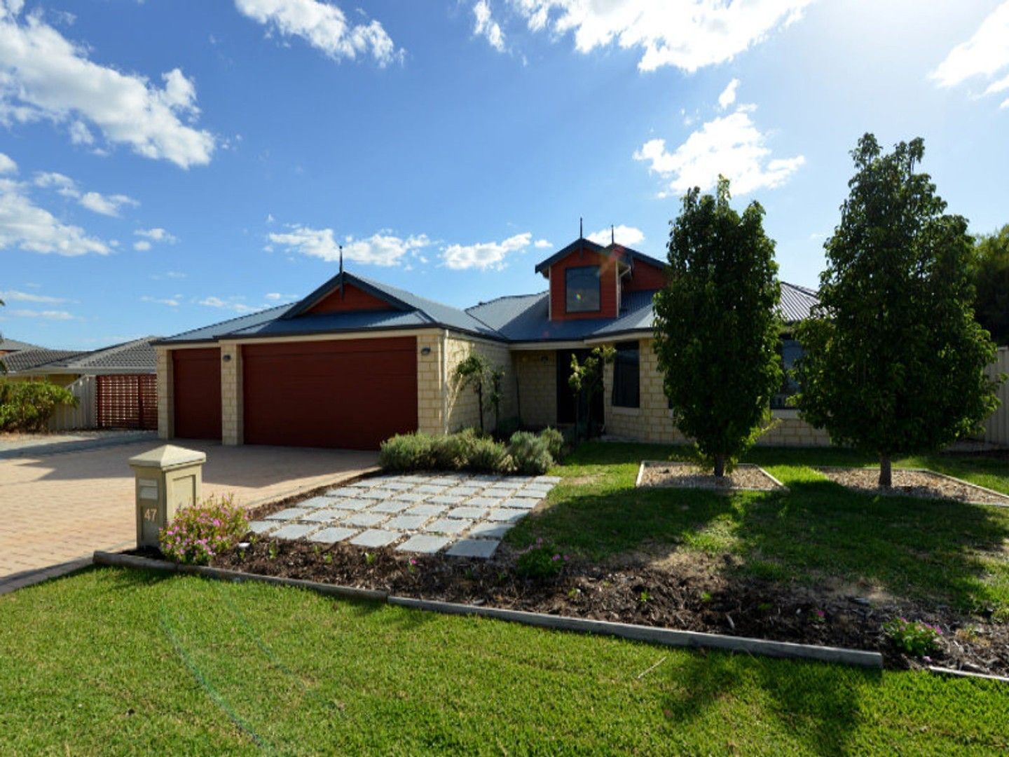 4 bedrooms House in 47 Tiller Road OCEAN REEF WA, 6027