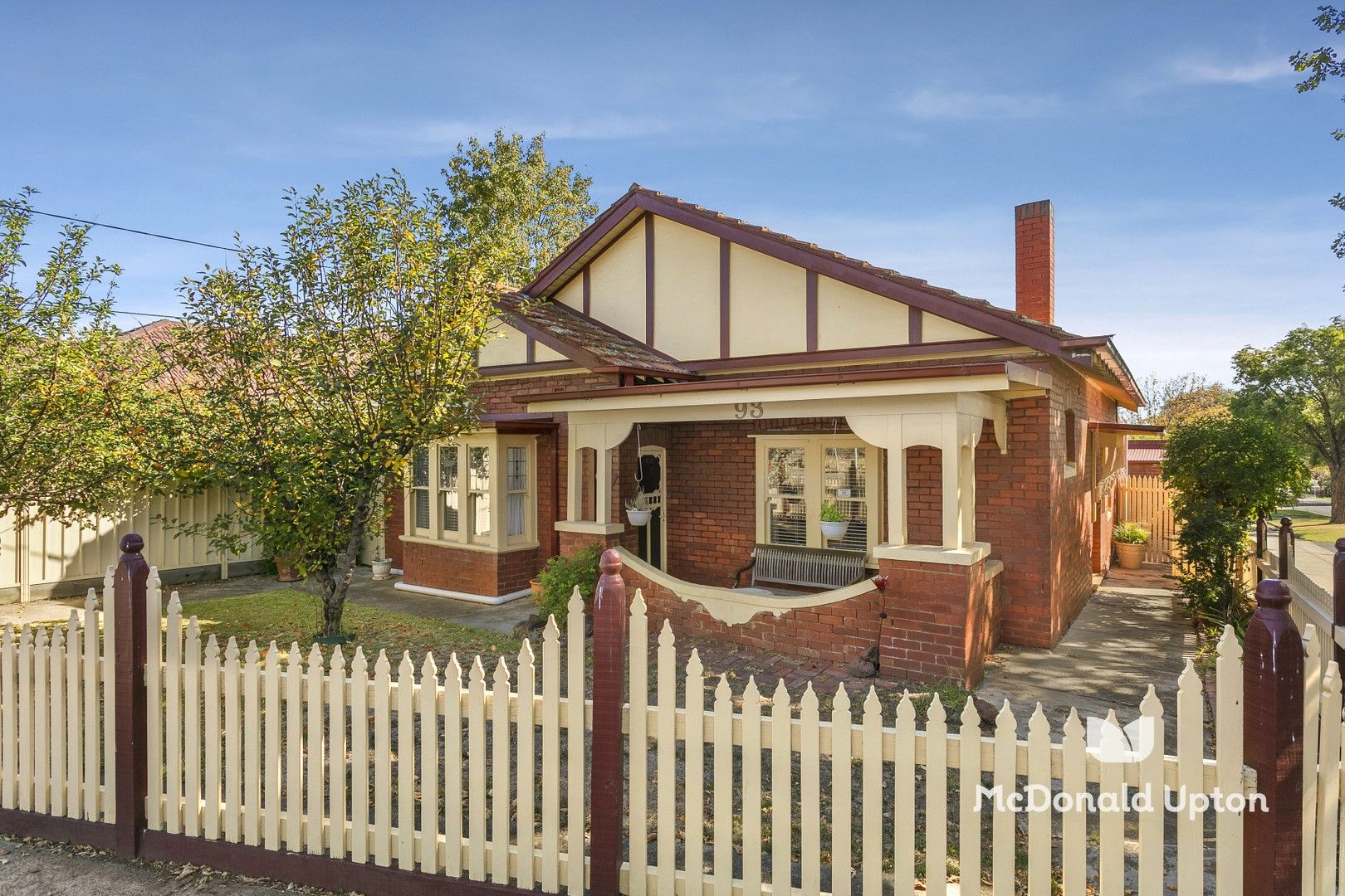 2 bedrooms House in 93 The Crescent ASCOT VALE VIC, 3032