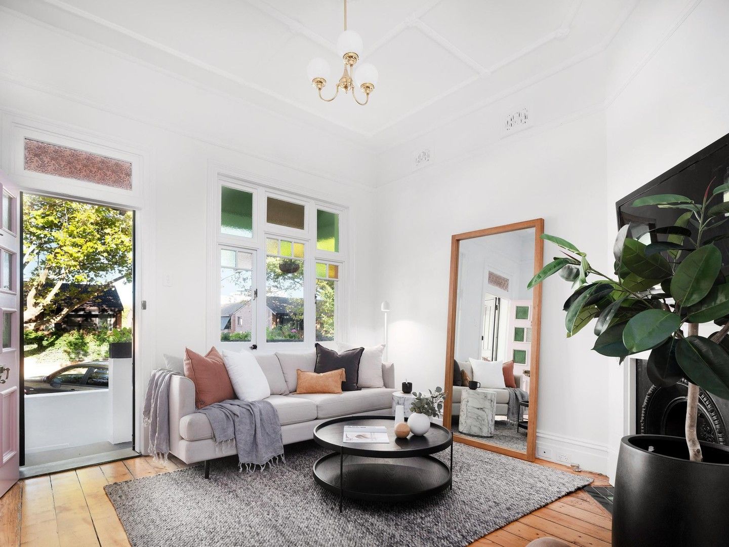 2 bedrooms Apartment / Unit / Flat in 152 Trafalgar Street ANNANDALE NSW, 2038