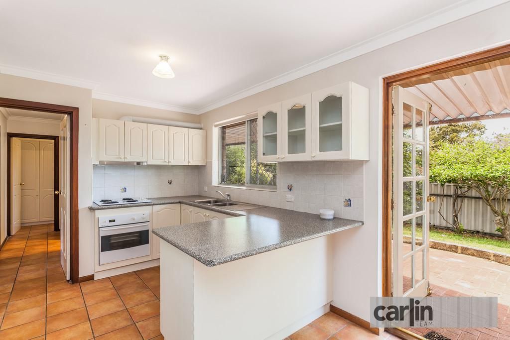 4/2 Adrian Street, Palmyra WA 6157, Image 2