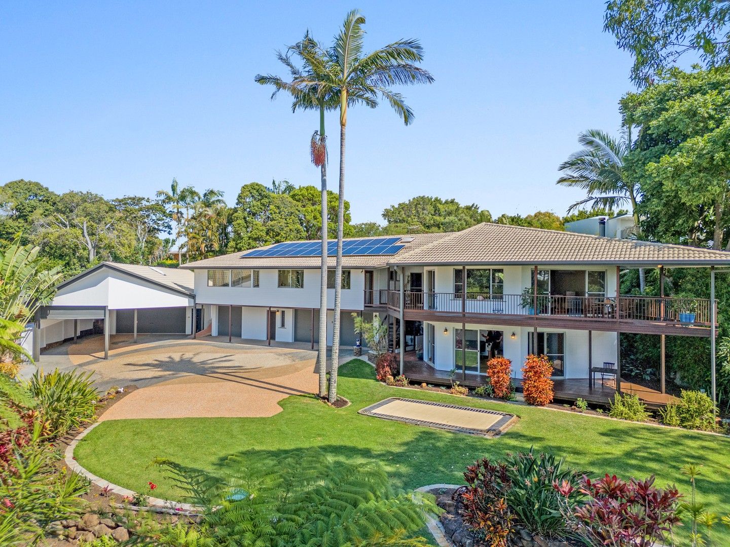 5 bedrooms House in 41 Greenfield Road LENNOX HEAD NSW, 2478