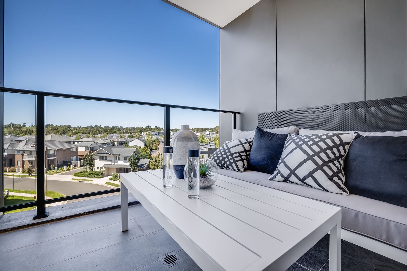1 bedrooms Apartment / Unit / Flat in 513/60 Lord Sheffield Circuit PENRITH NSW, 2750