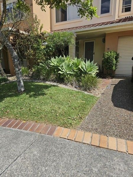 3 bedrooms Townhouse in Unit 58/1 Warbler Parade VARSITY LAKES QLD, 4227