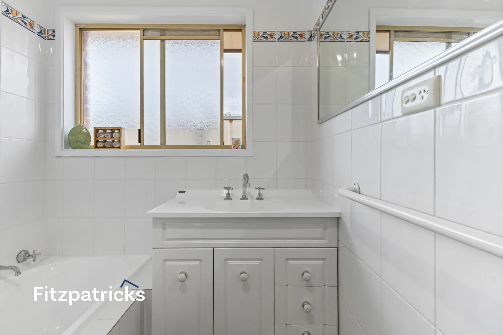 Additional image 13 of 2 Tura Place, Glenfield Park NSW 2650