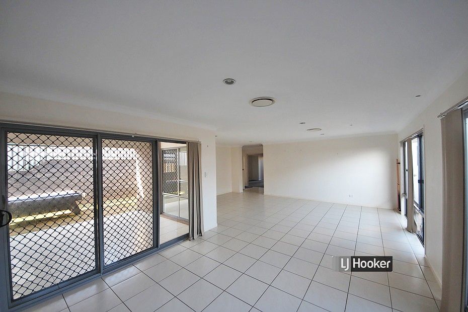 4 Jowarra Street, Kallangur QLD 4503, Image 2