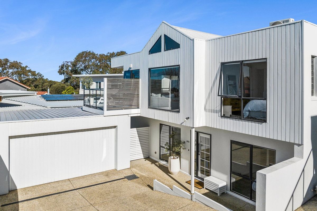 3 bedrooms Townhouse in 2/82 Fischer Street TORQUAY VIC, 3228