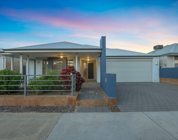 18 Strathclyde Circuit, Champion Lakes WA 6111