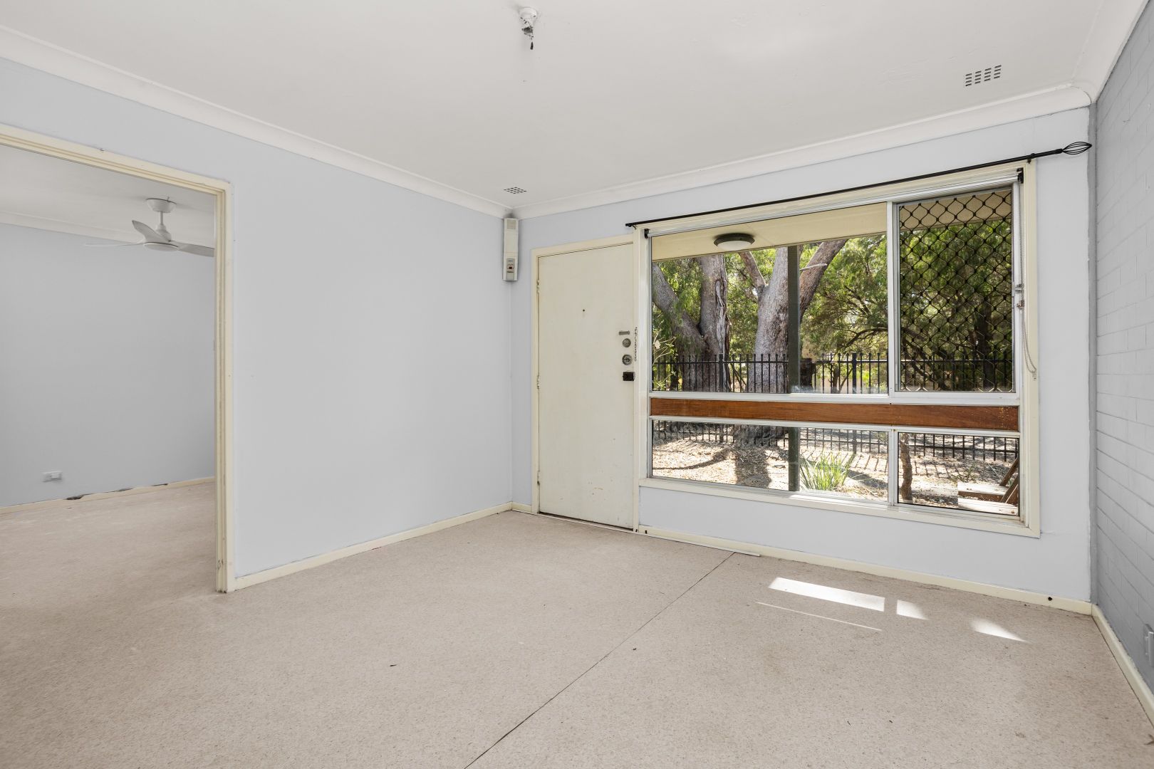 16E Stallard Place, Withers WA 6230, Image 2