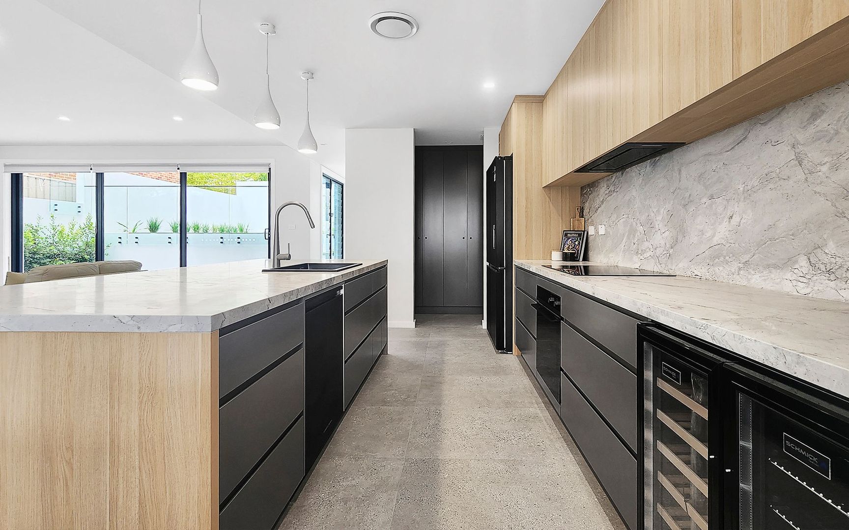 Snapshot of High End Luxury Rentals In Sylvania