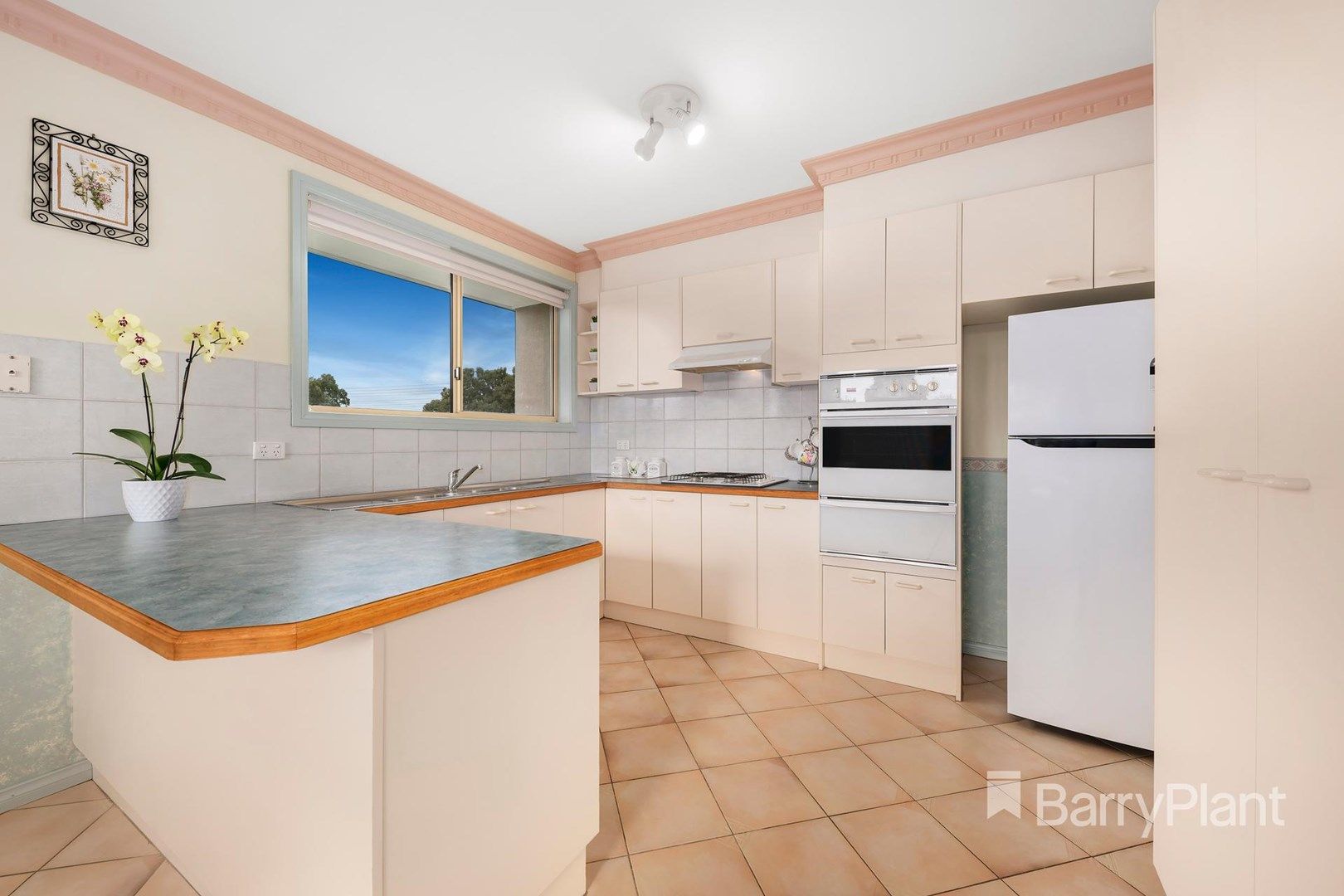 2/38 Carroll Crescent, Mill Park VIC 3082, Image 2