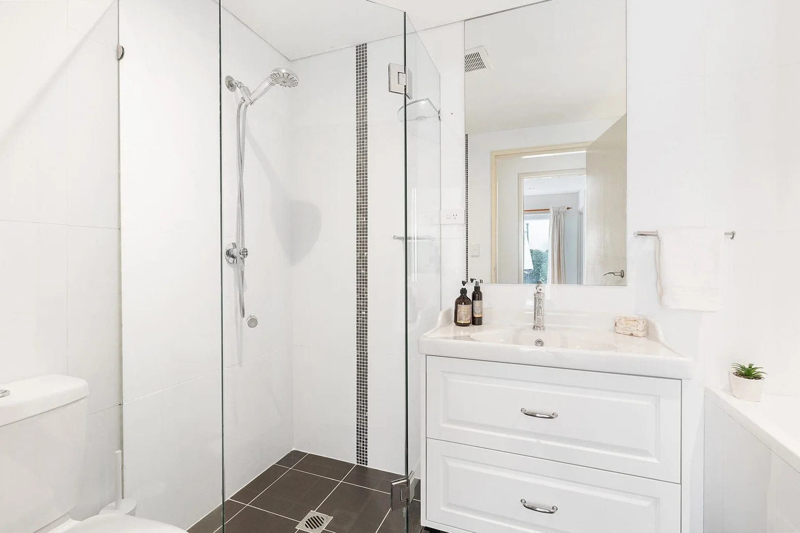 Additional image 18 of 2/29-31 Richmond Avenue, Dee Why NSW 2099