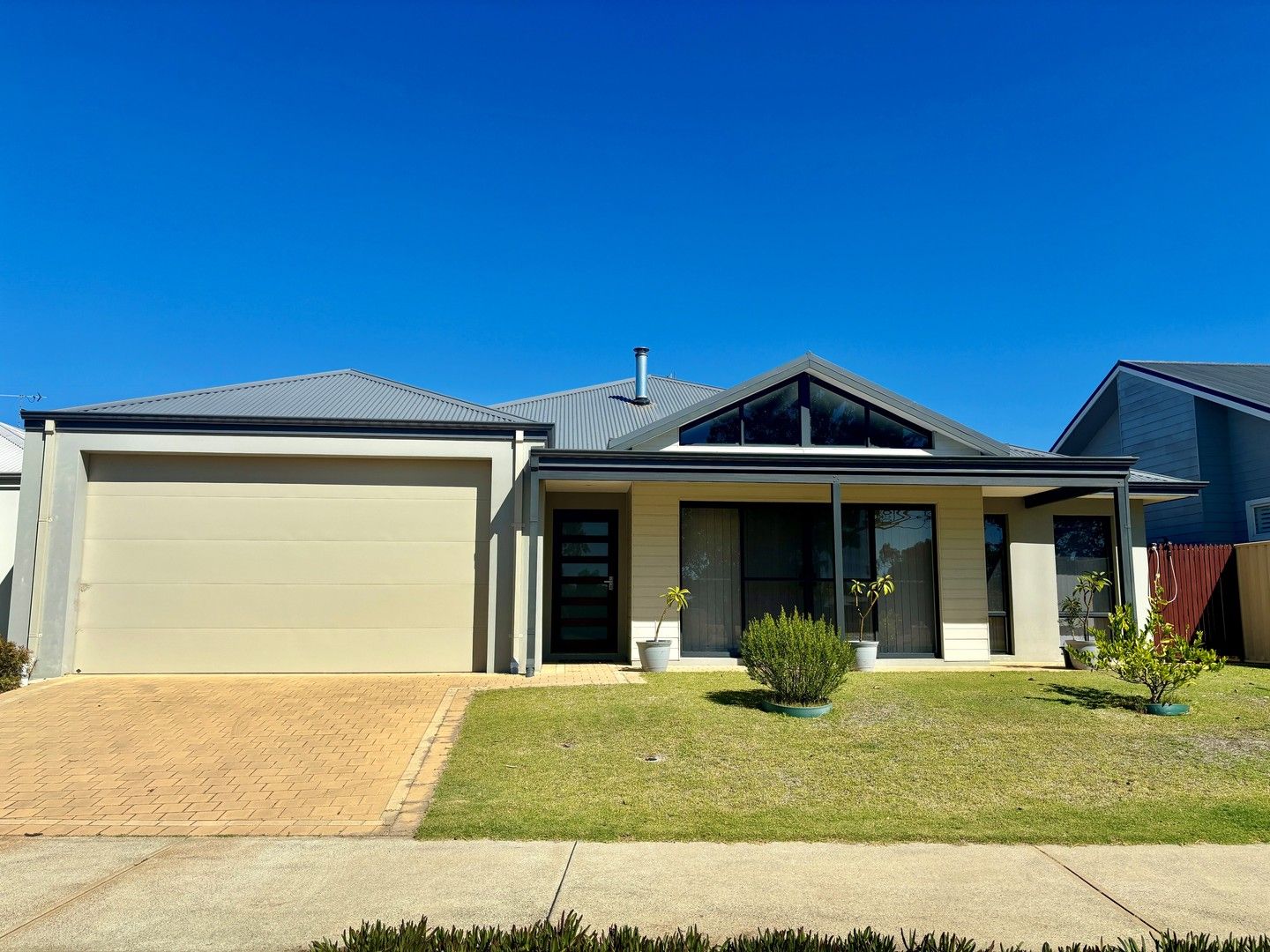 3 bedrooms House in 18 Somerset Road DUNSBOROUGH WA, 6281