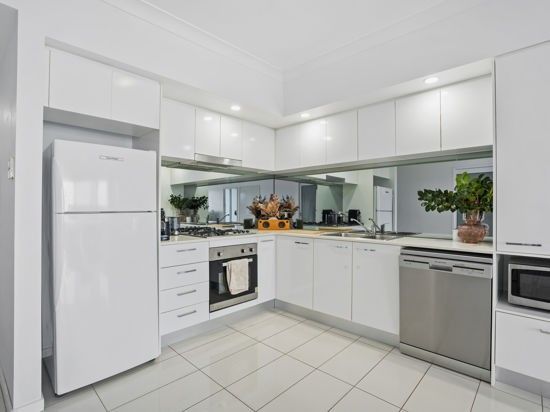 304/41 Harbour Town Drive, Biggera Waters QLD 4216, Image 1