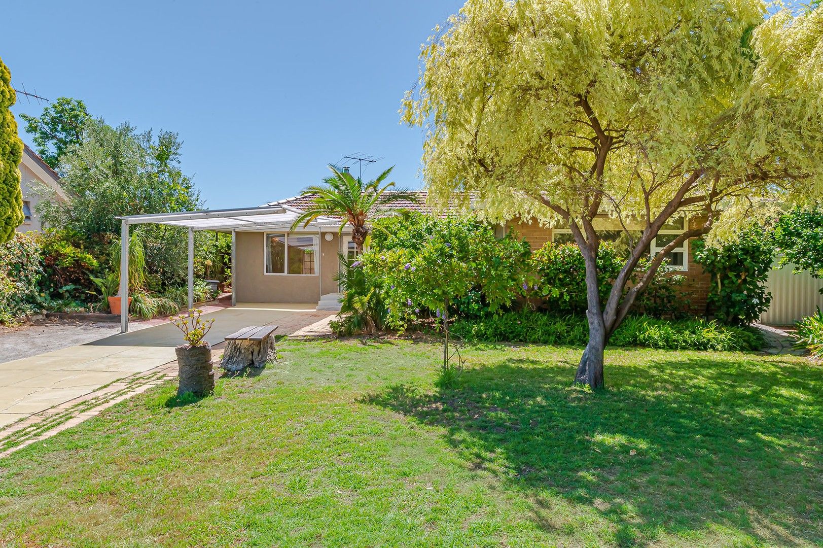 3 bedrooms House in 40 Wendouree Road WILSON WA, 6107