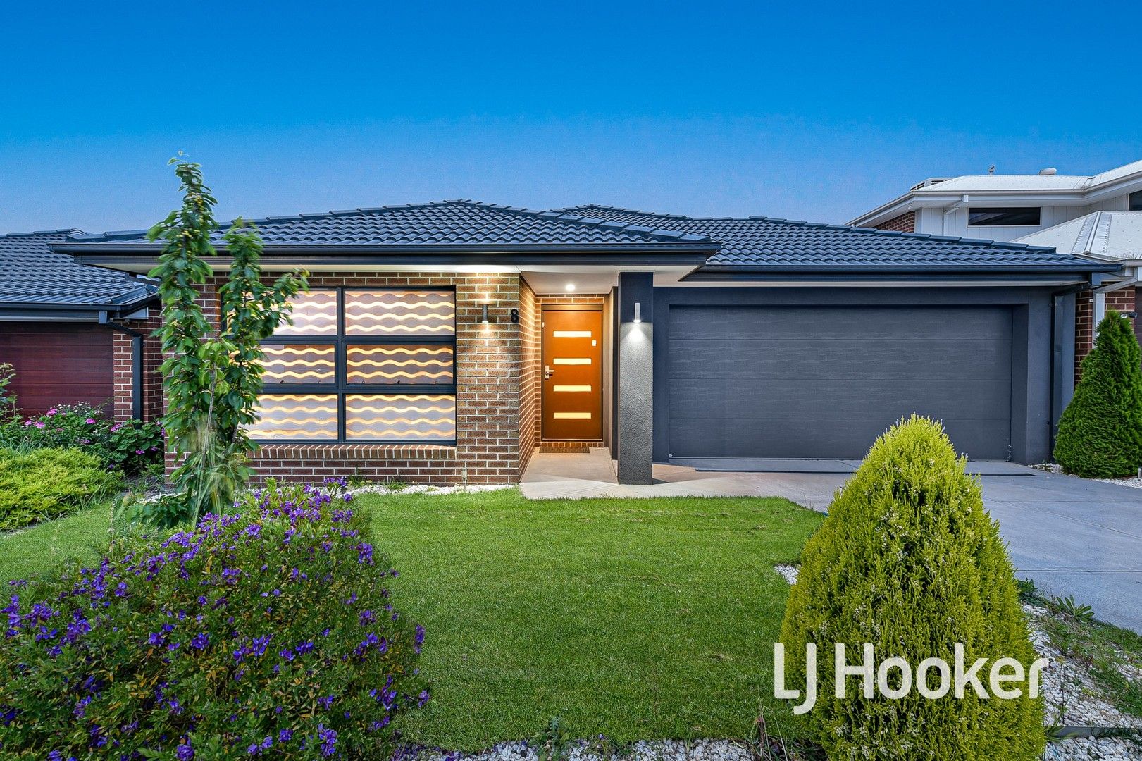 4 bedrooms House in 8 Selino Drive CLYDE VIC, 3978
