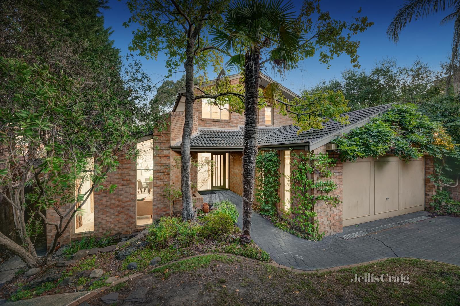 11 Manor Court, Donvale VIC 3111, Image 0