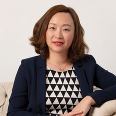 Ivy Wang, Property manager