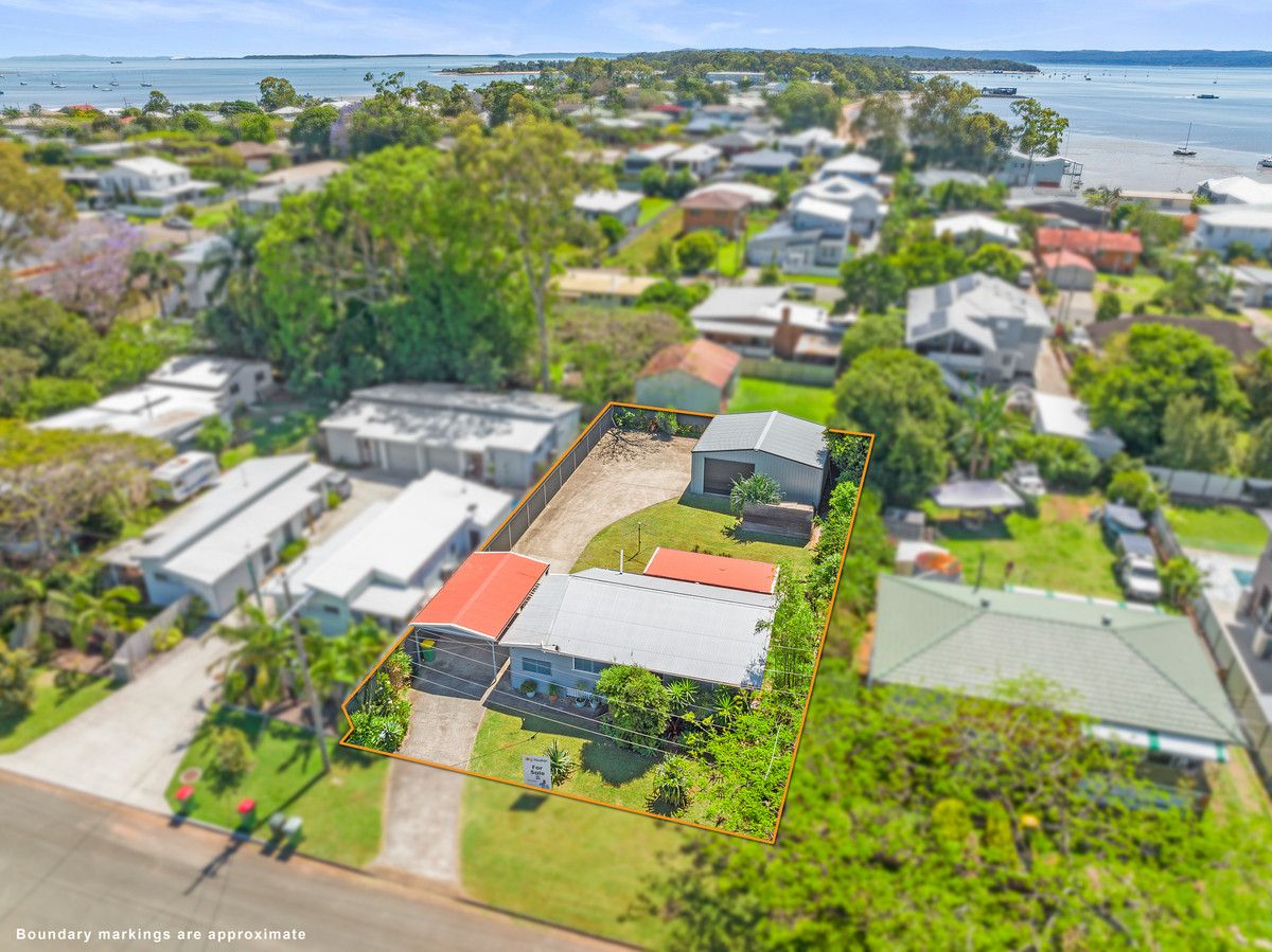 11 Moore Street, Victoria Point QLD 4165