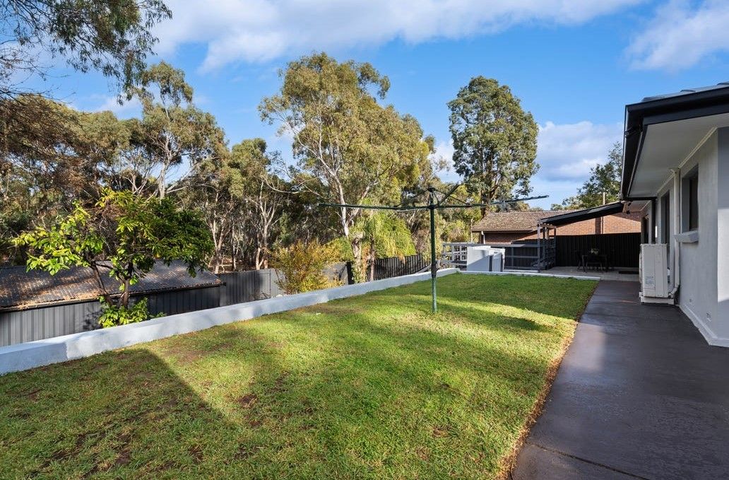 4 bedrooms House in 16 Swan Avenue HAPPY VALLEY SA, 5159