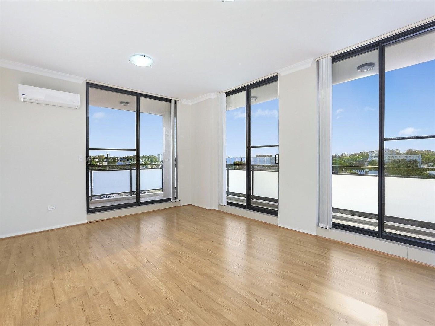 2 bedrooms Apartment / Unit / Flat in 23/76 Railway Terrace MERRYLANDS NSW, 2160