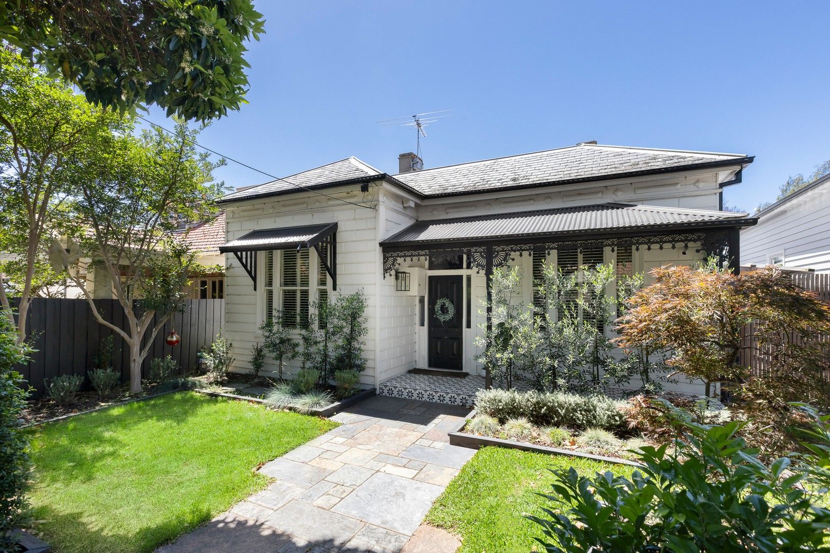 4 bedrooms House in 102 Cochrane Street BRIGHTON VIC, 3186