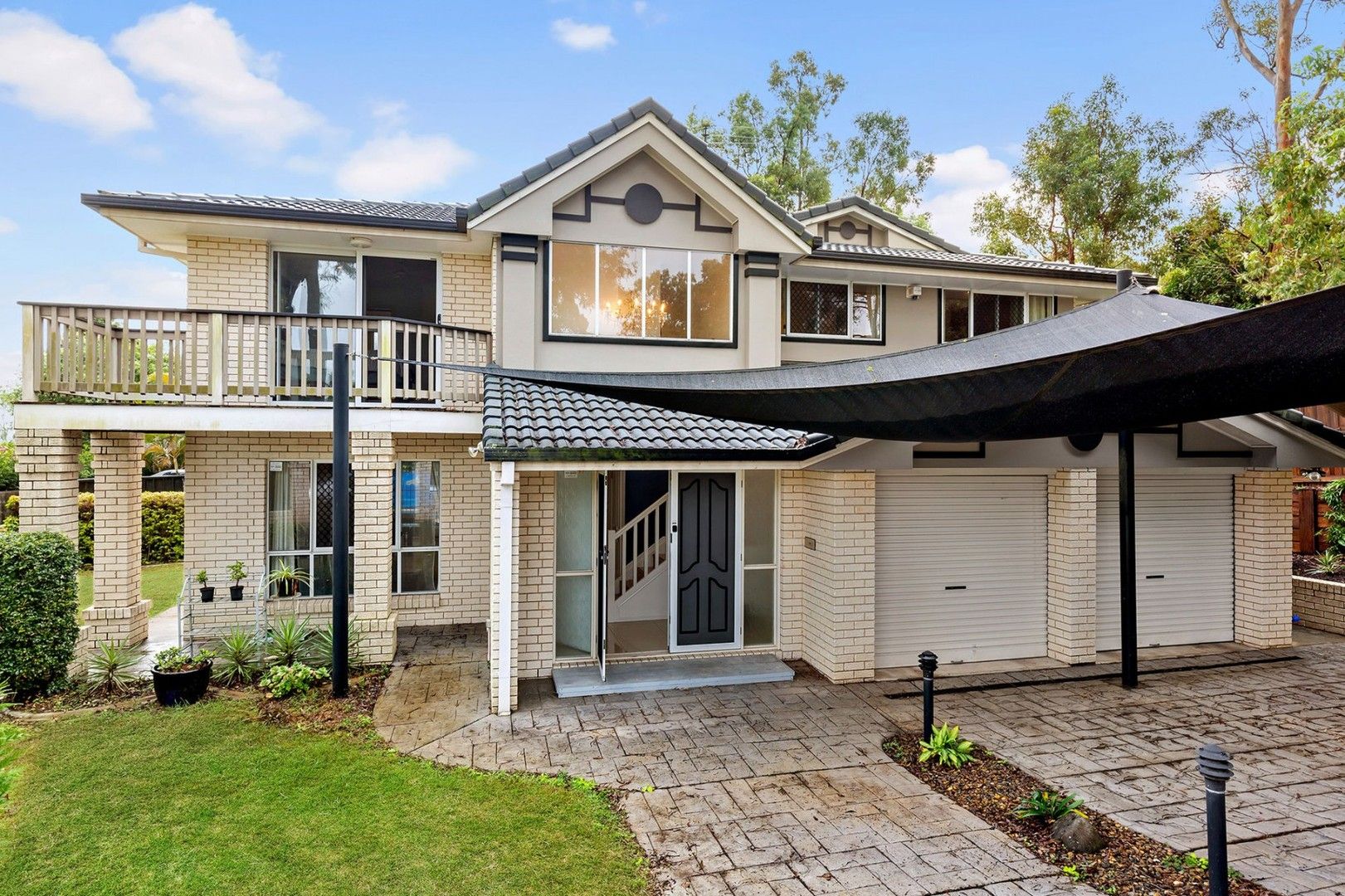 5 bedrooms House in 10 Tamborine Place FOREST LAKE QLD, 4078