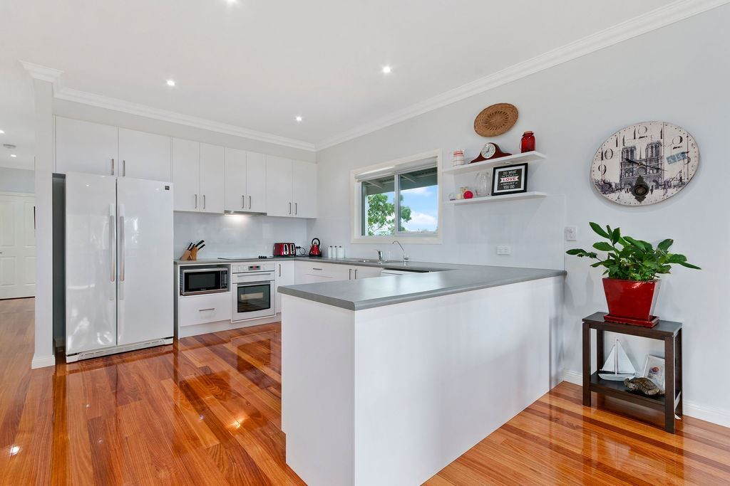 19 Matthew Avenue, Metung VIC 3904, Image 2