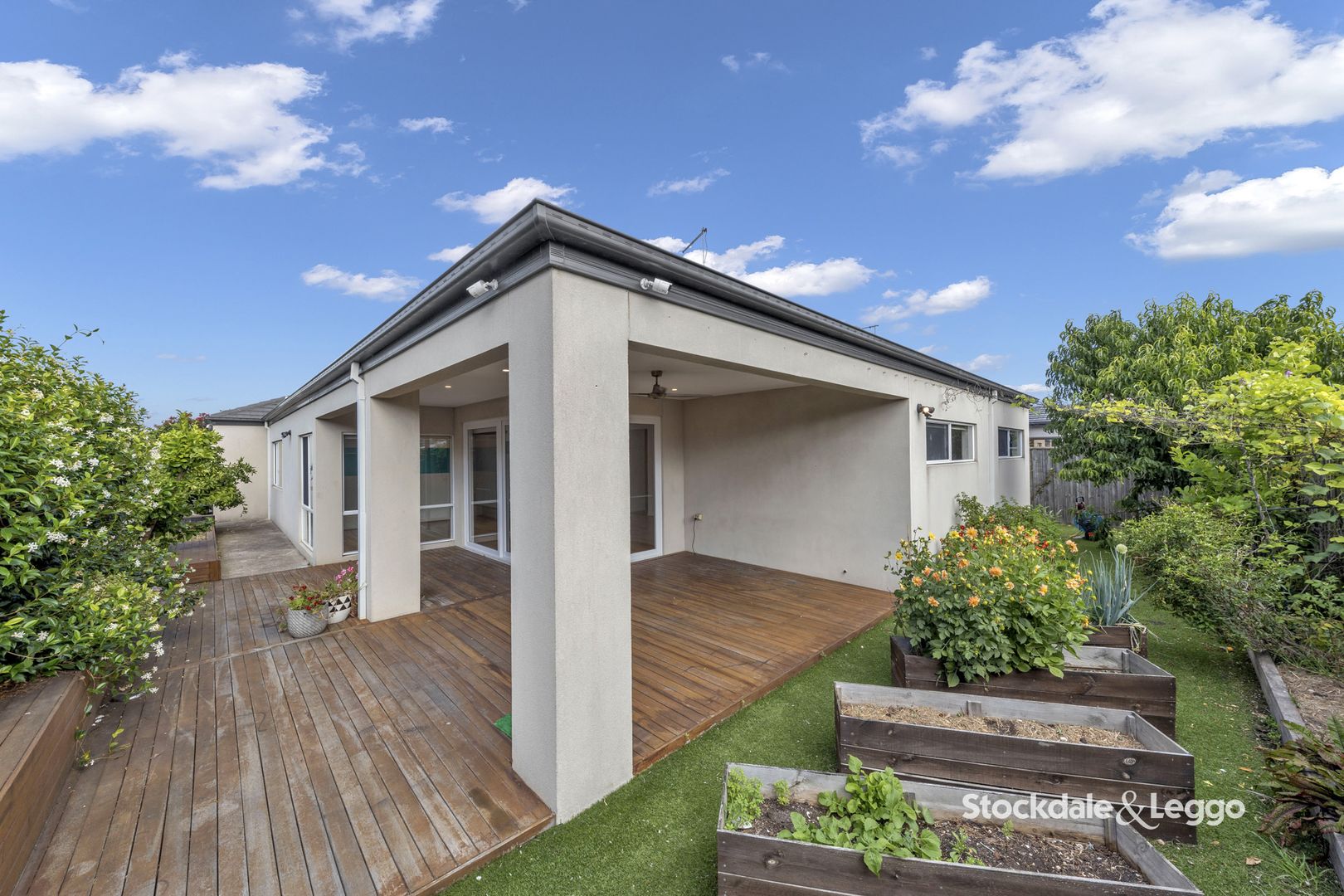 10 Toddington Avenue, Williams Landing VIC 3027 House For Rent 610