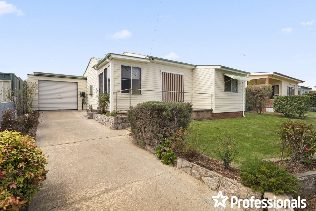 16 Pacific Way, West Bathurst NSW 2795, Image 0