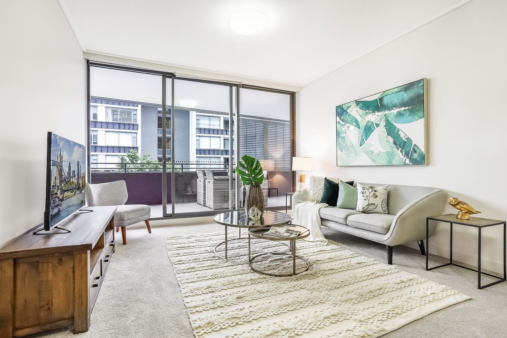 2 bedrooms Apartment / Unit / Flat in 306/13 Mary Street RHODES NSW, 2138