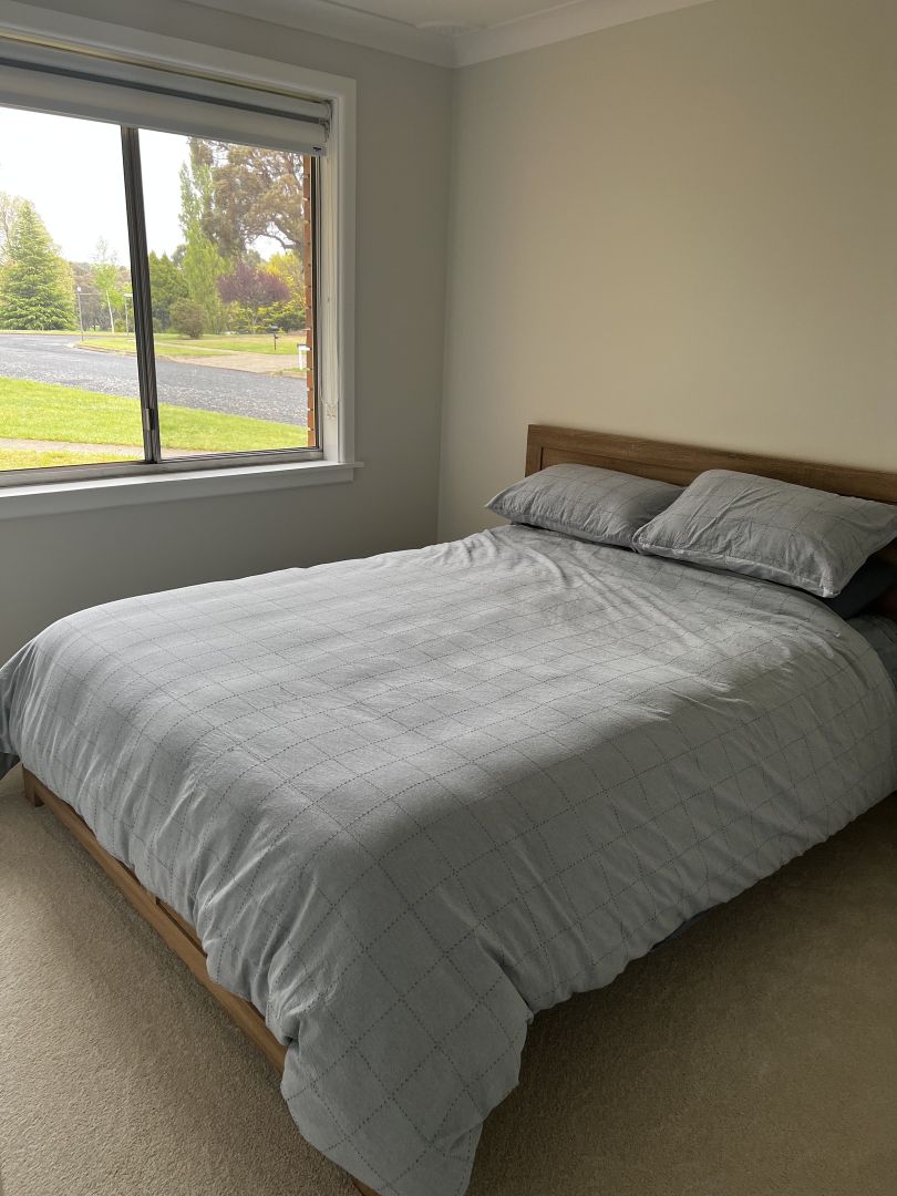 2 Evans Crescent, Blayney NSW 2799 Apartment For Rent Domain