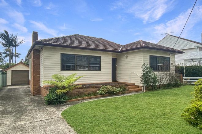 Picture of 3 Wallawa Avenue, ENGADINE NSW 2233