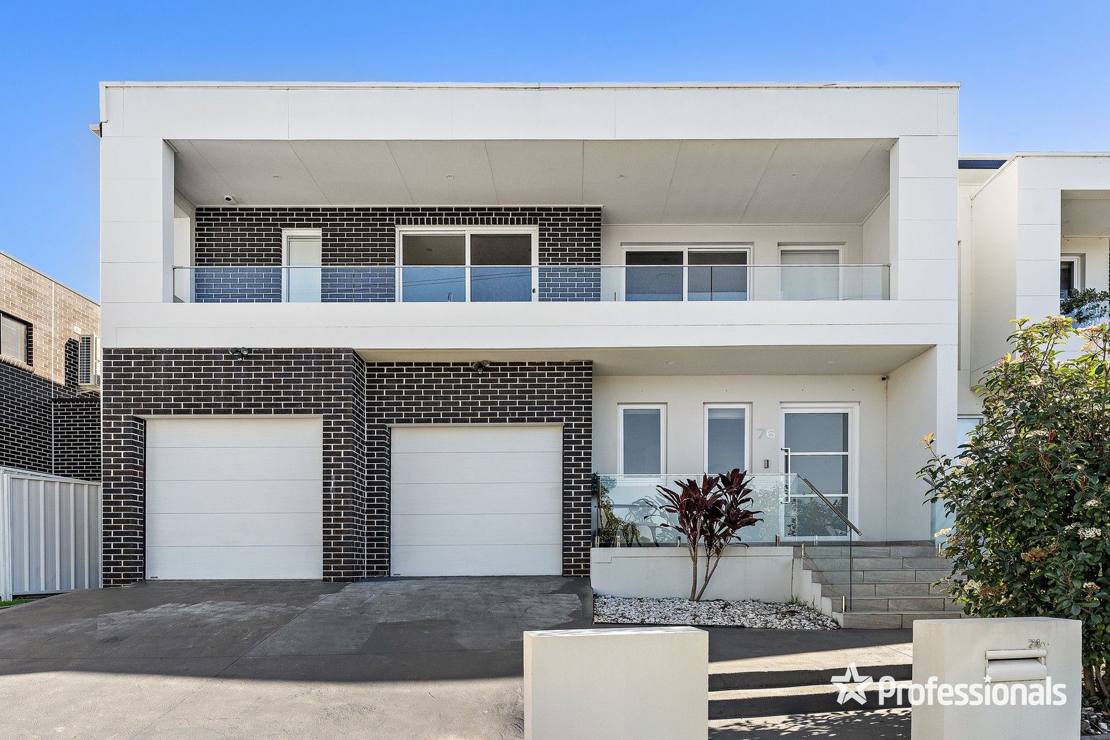 4 bedrooms Semi-Detached in 76 Colechin Street YAGOONA NSW, 2199