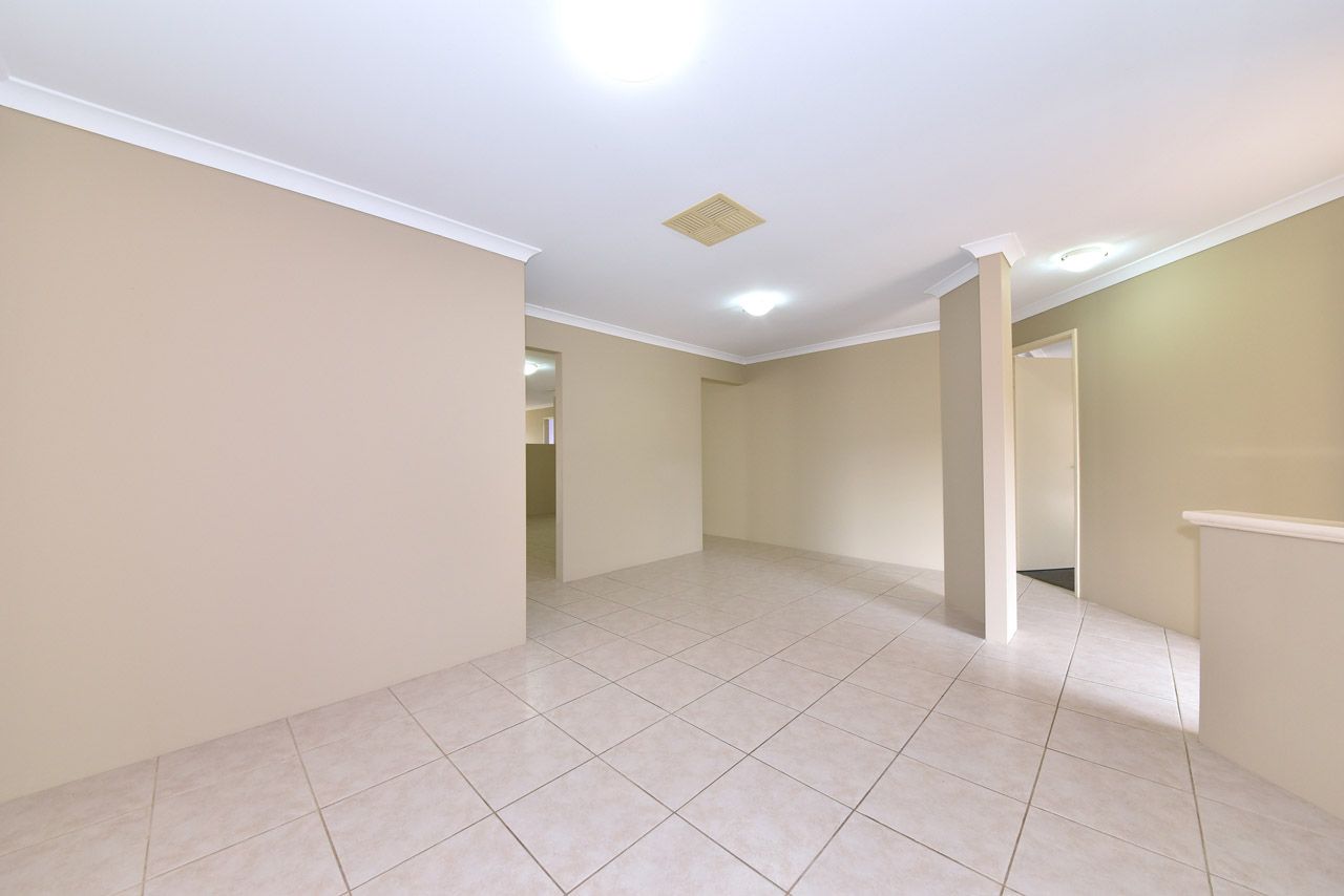 38 Alpina Promenade, Banksia Grove WA 6031, Image 2