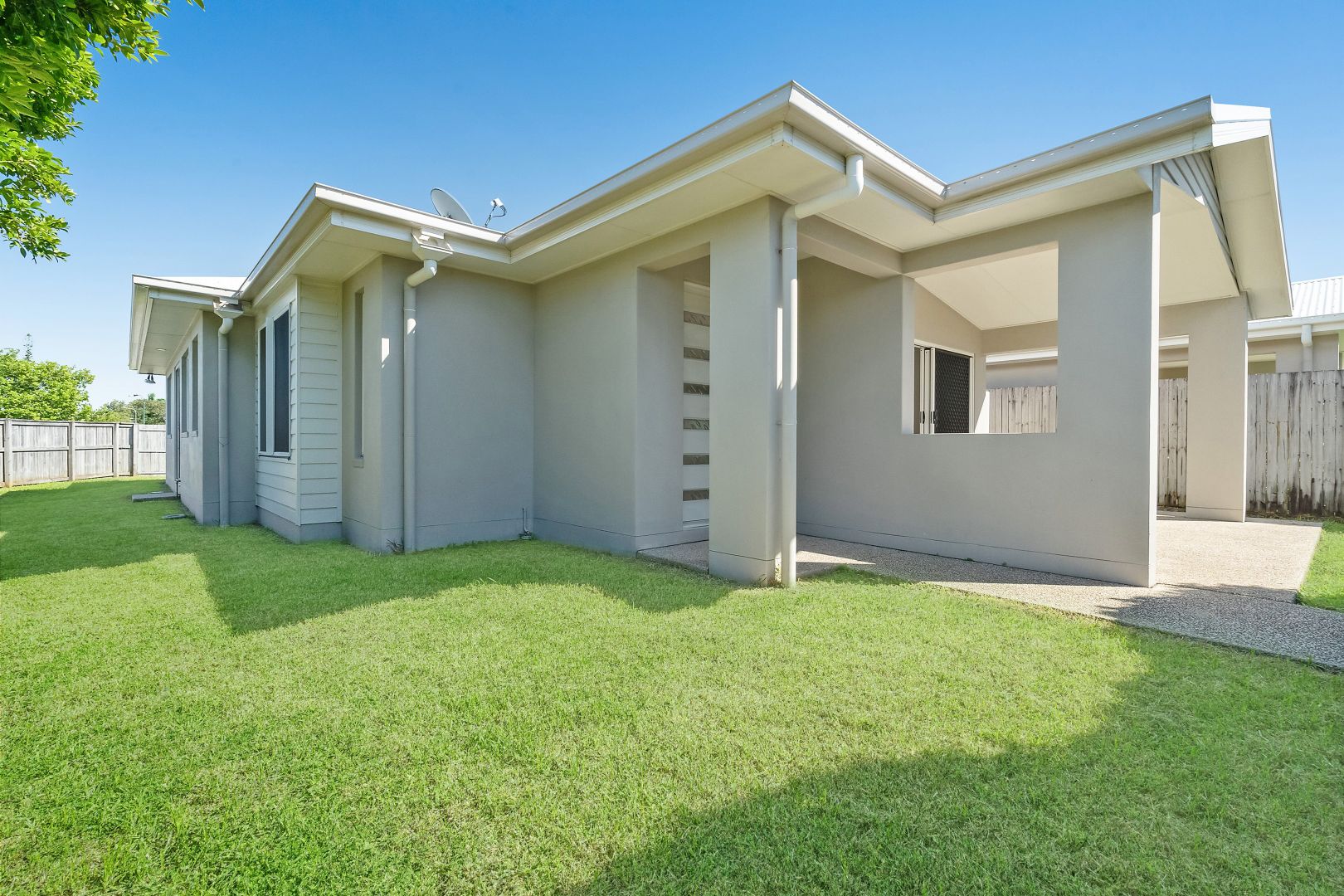 2 Berkshire Lane, Ooralea QLD 4740, Image 2