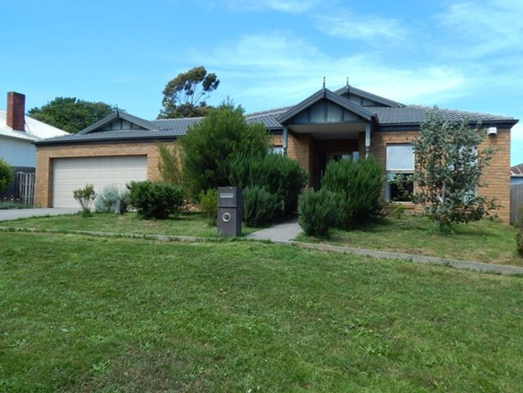 13 Dutton Street, Toora VIC 3962